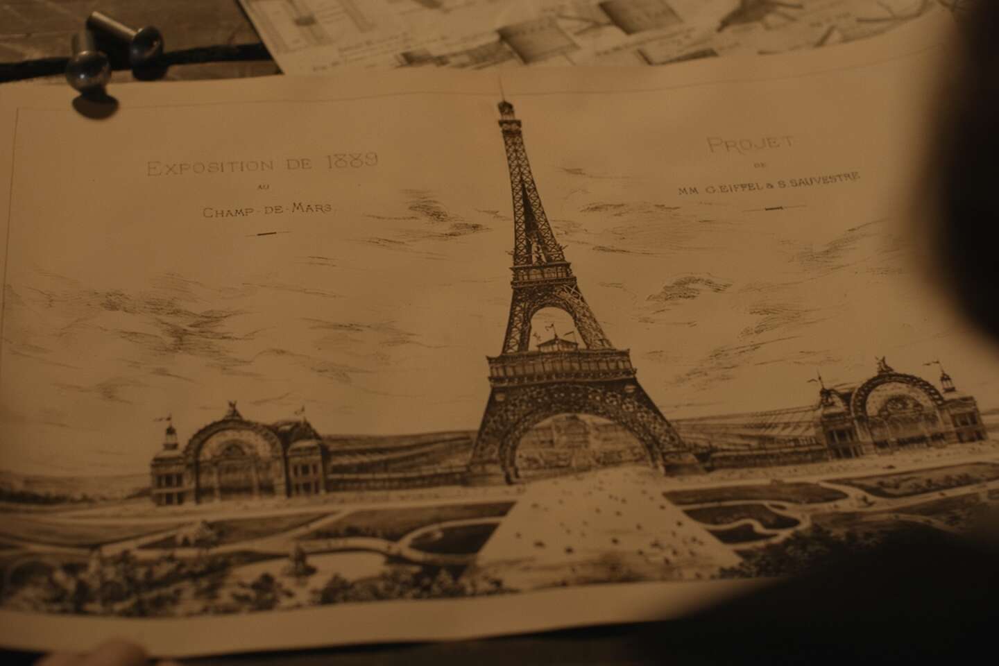 « Eiffel, la guerre des tours », sur Arte : duel au sommet entre deux monuments de fer et de pierre