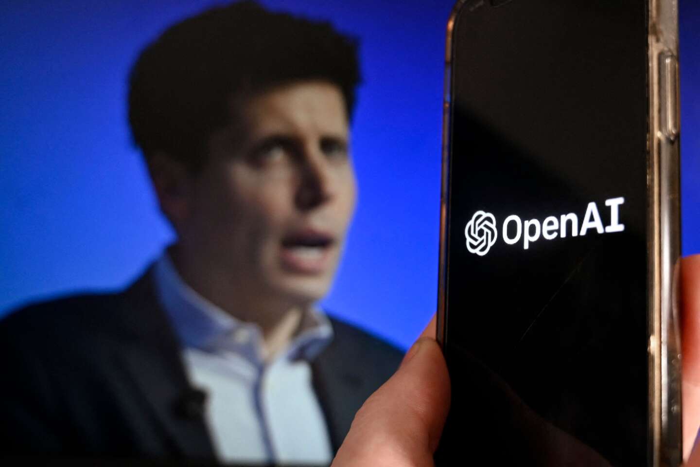 OpenAI : Microsoft tente de retourner la crise à son avantage