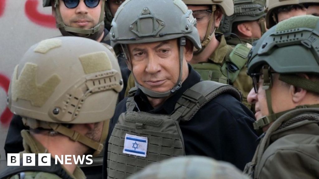 Benjamin Netanyahu visiting Israeli troops in Gaza