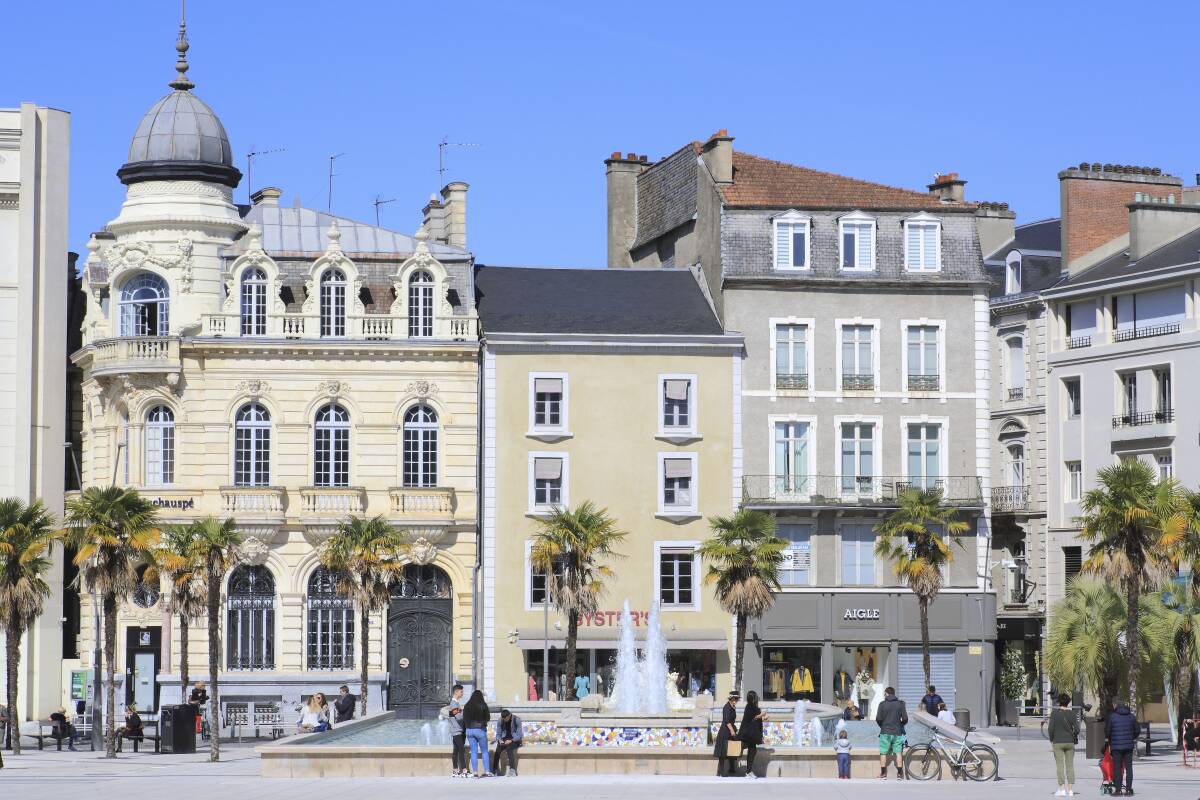 Pau, Tarbes, Biarritz... dans les Pyrénées-Atlantiques et les Hautes-Pyrénées, le marché immobilier perturbé