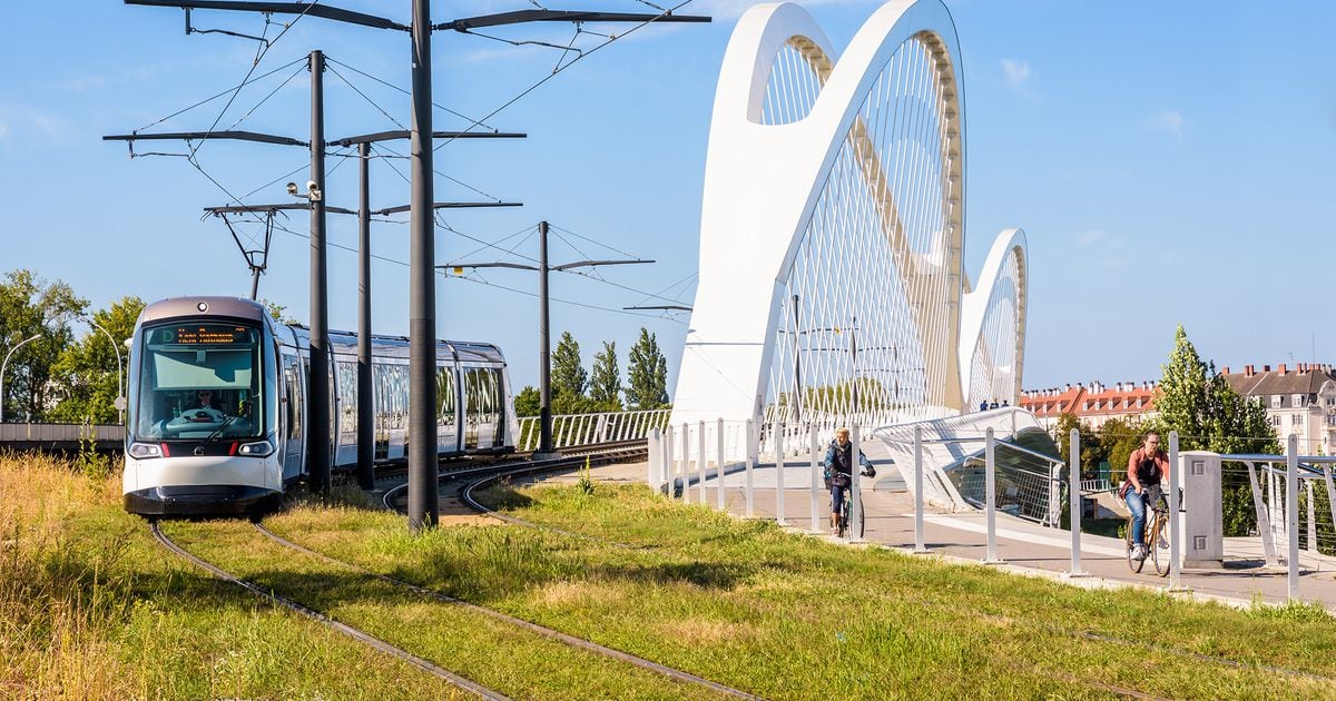 Pierre angulaire du projet strasbourgeois, deux extensions du tramway vers l’ouest et le nord de la ville seront mises en service en 2027.