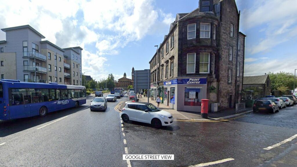 Gauze Street at its junction with Silk Street, Paisley