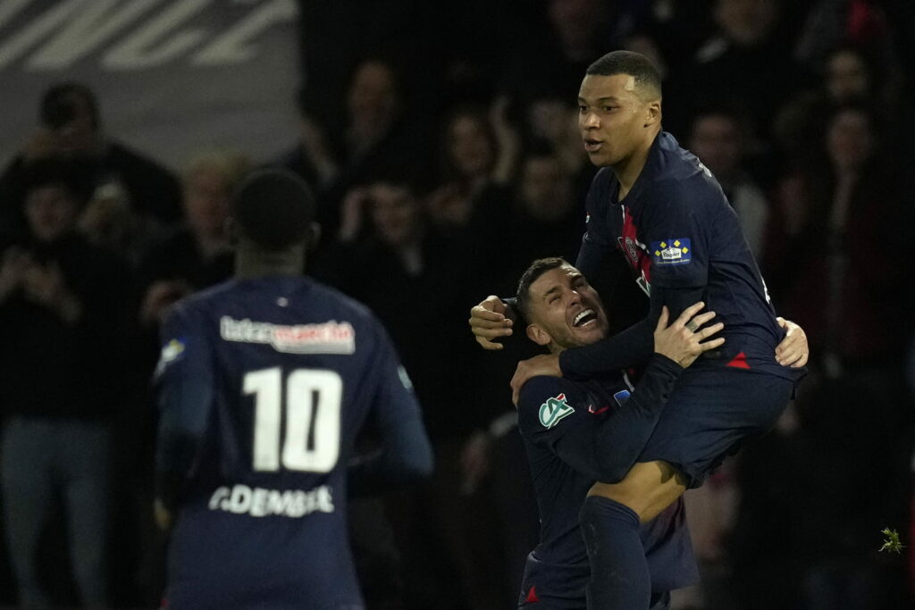 PSG - Rennes : Mbappé envoie Paris en finale malgré un immense Mandanda, le résumé du match