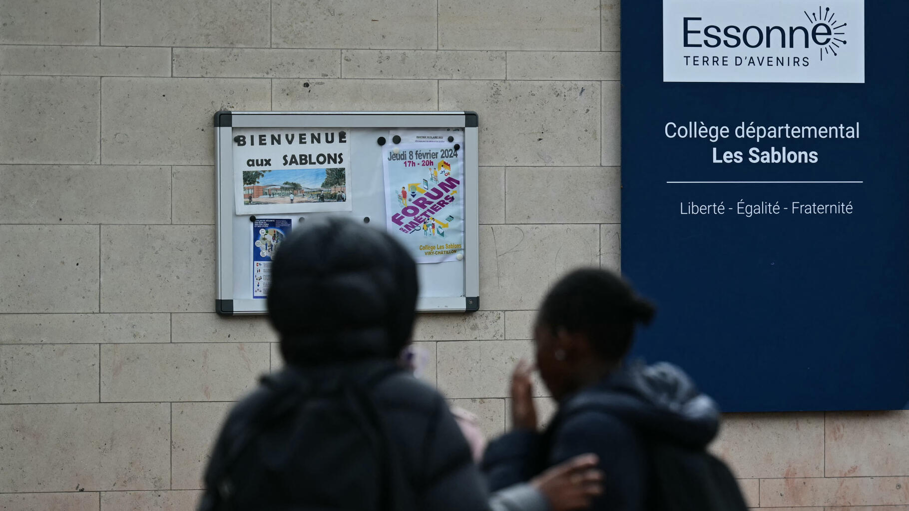 Le collégien agressé à Viry-Châtillon est décédé, quatre mineurs et un adulte placés en garde à vue