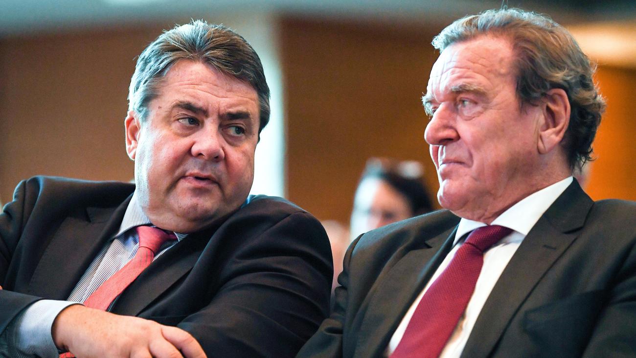 SPD: Sigmar Gabriel sieht "zwiespältiges Bild" von Gerhard Schröder