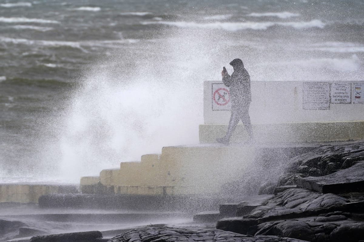 Storm Kathleen wreaks havoc as flights grounded and thousands without power in 70mph winds