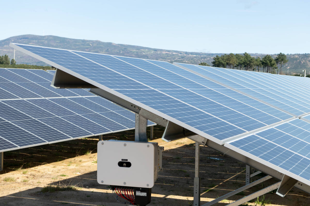 La France lance un « plan de bataille » pour essayer de rattraper son retard sur le solaire