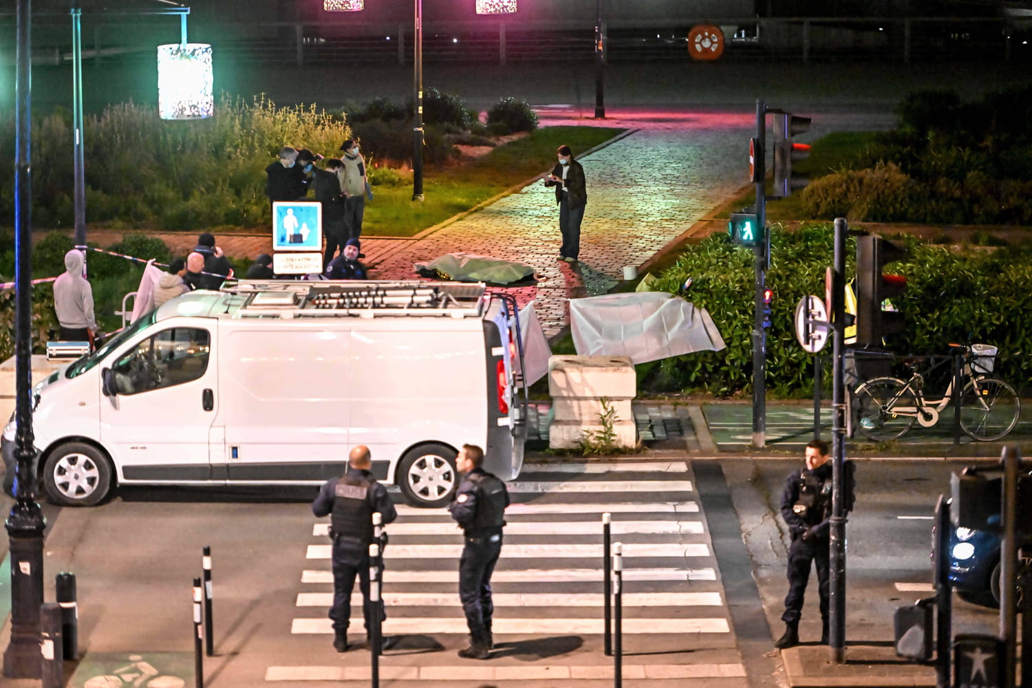 Attaque mortelle au couteau à Bordeaux : un motif religieux possible ?