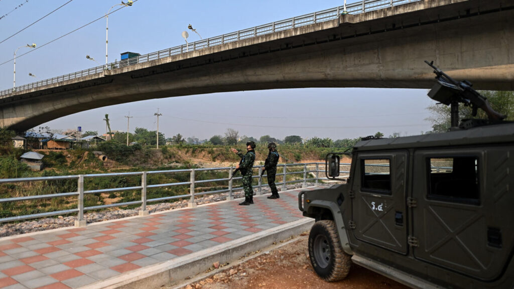 En Birmanie, la junte retire ses troupes d'une ville stratégique frontalière de la Thaïlande