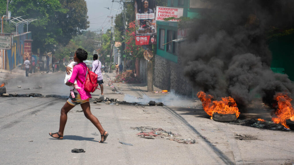 Près de 100 000 Haïtiens ont fui Port-au-Prince en un mois, selon l'ONU