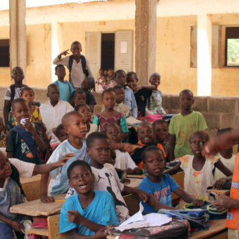 Au Mali, des livres pour enfants publiés en langues locales grâce à l’IA