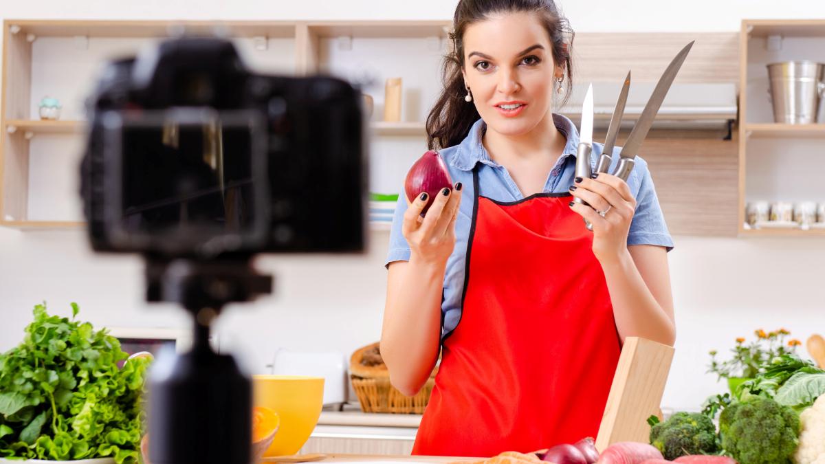 Weil Ärzte fehlen – Food-Influencer dürfen jetzt operieren