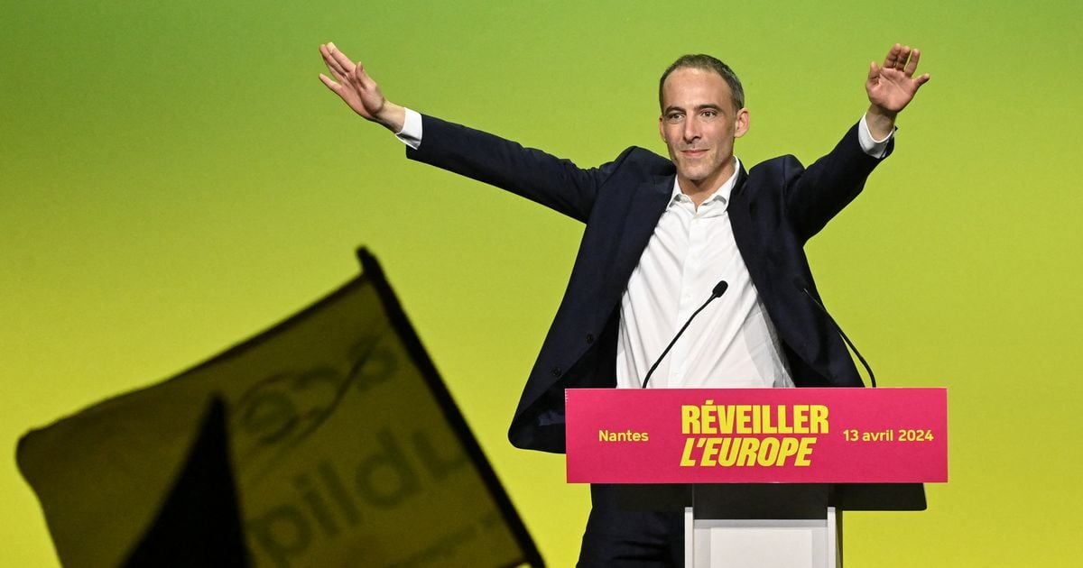 Le candidat du Parti socialiste, Raphaël Glucksmann, lors d'un meeting, près de Nantes, samedi 13 avril 2024.