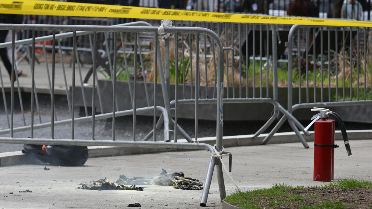 États-Unis : un homme tente de s'immoler par le feu devant le tribunal où Donald Trump est jugé