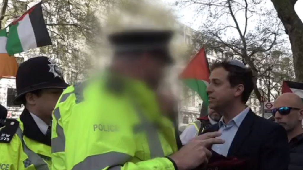 New details emerge of exchange between police and antisemitism campaigner called 'openly Jewish'