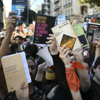 Des centaines de milliers d'Argentins manifestent pour défendre l'université publique