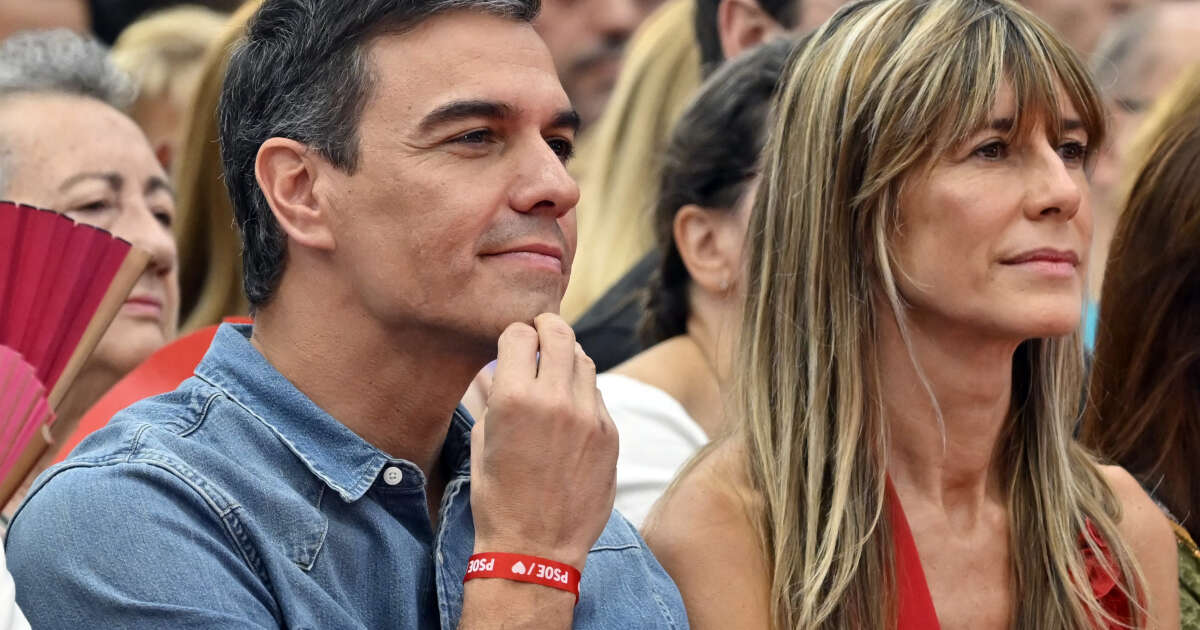 Le Premier ministre Pedro Sánchez suspend ses activités et dit réfléchir à une démission