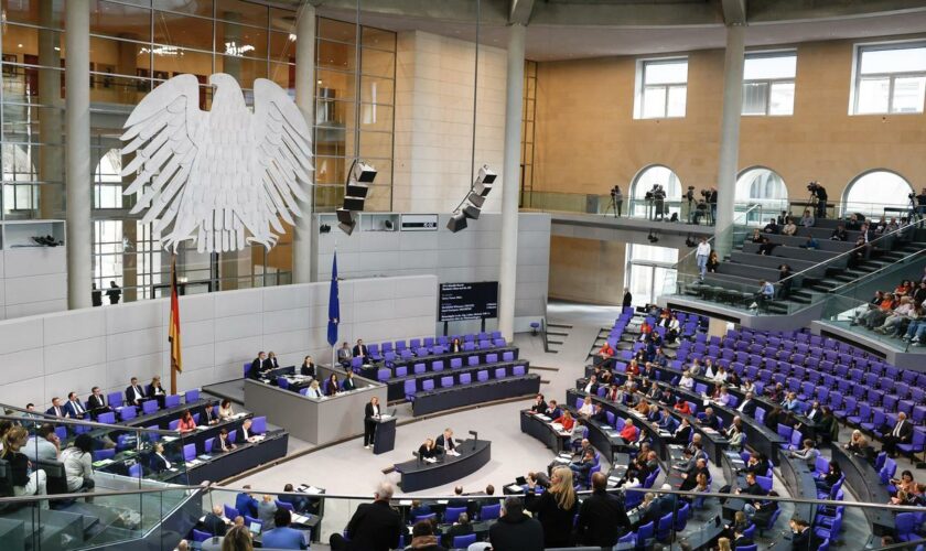 Aktuelle Stunde im Bundestag: Kritik im Bundestag an AfD nach Spionage- und Korruptionsverdacht