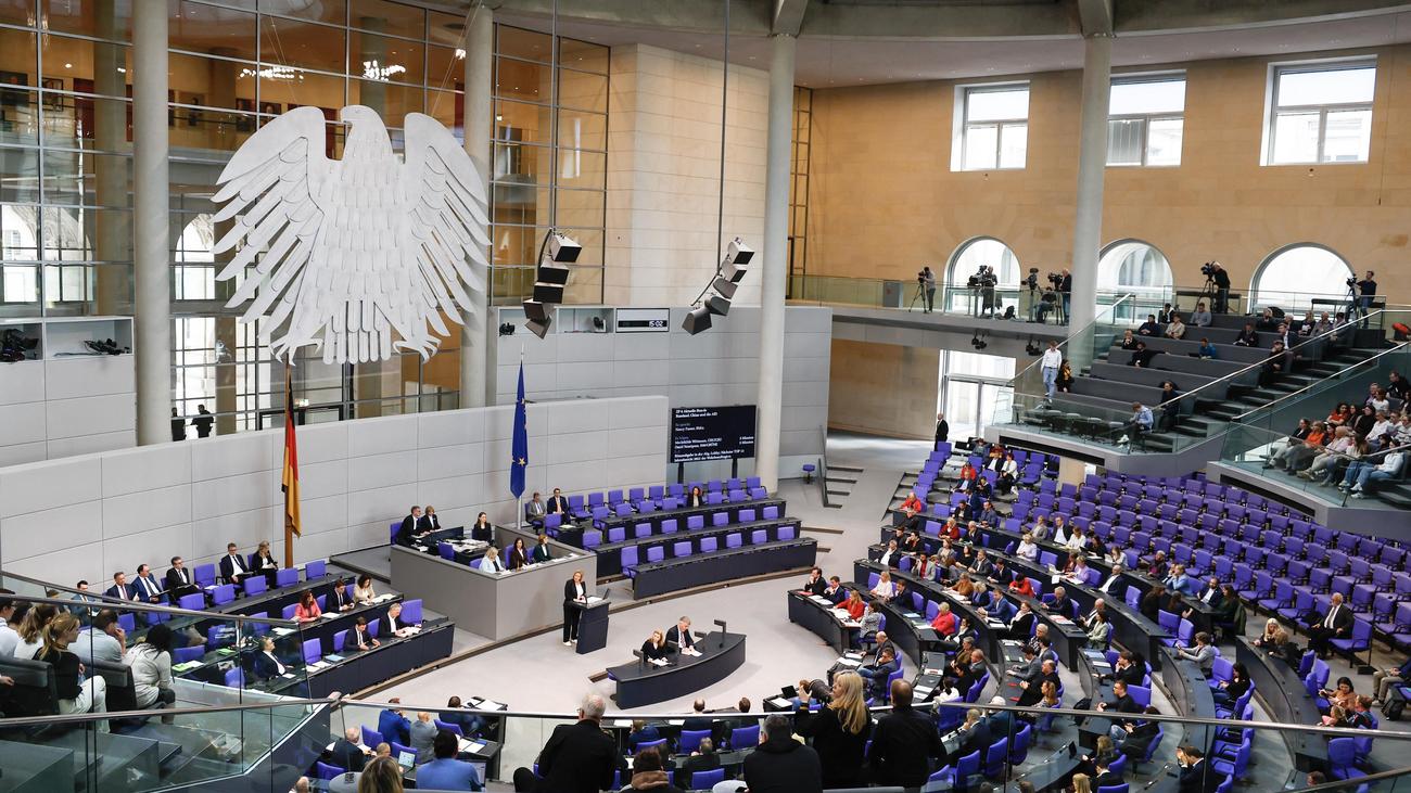 Aktuelle Stunde im Bundestag: Kritik im Bundestag an AfD nach Spionage- und Korruptionsverdacht