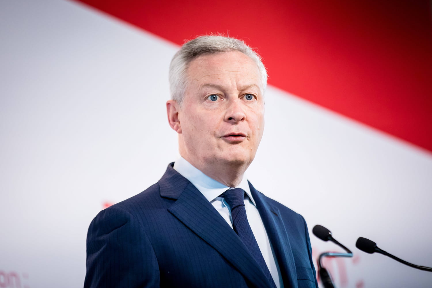 "Tendu" et "à bout de souffle" : Bruno Le Maire plus esseulé que jamais en Macronie