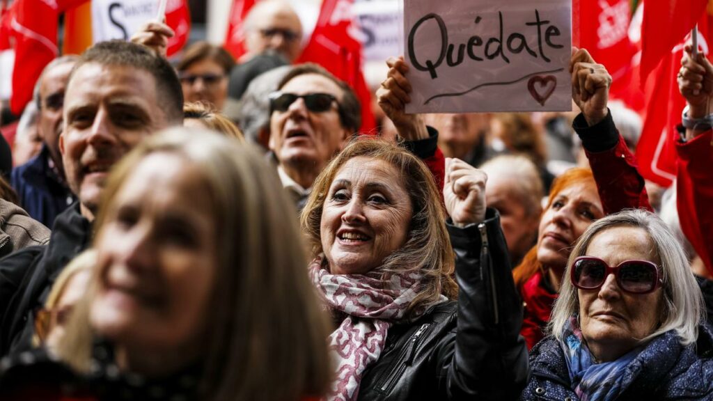 Spanien: Tausende demonstrieren gegen möglichen Rücktritt von Pedro Sánchez