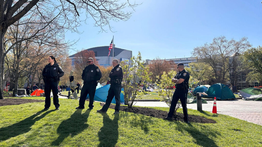 Manifestations pro-palestiniennes : une centaine d'interpellations dans une université de Boston