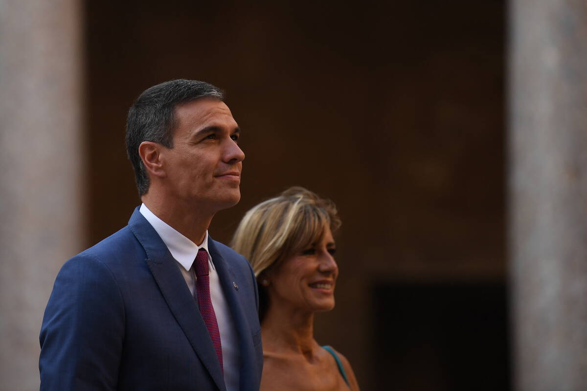 Le Premier ministre espagnol Pedro Sanchez reste à son poste après l’ouverture d’une enquête contre sa femme pour corruption