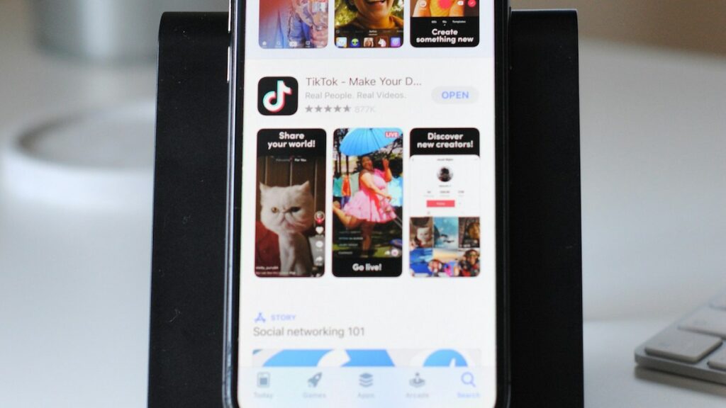 Au diable Google, la gen Z fait ses recherches sur YouTube et TikTok