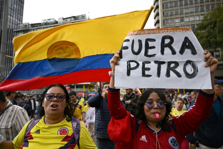 Colombie: Manifestation sans précédent contre le président Petro