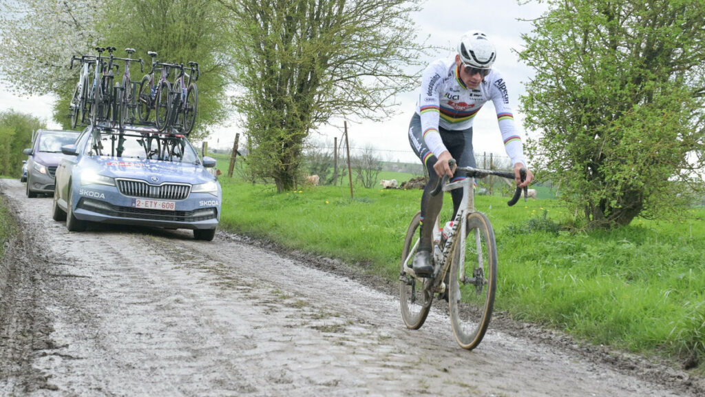 DIRECT. Paris-Roubaix : Mathieu Van der Poel en grand favori pour le doublé