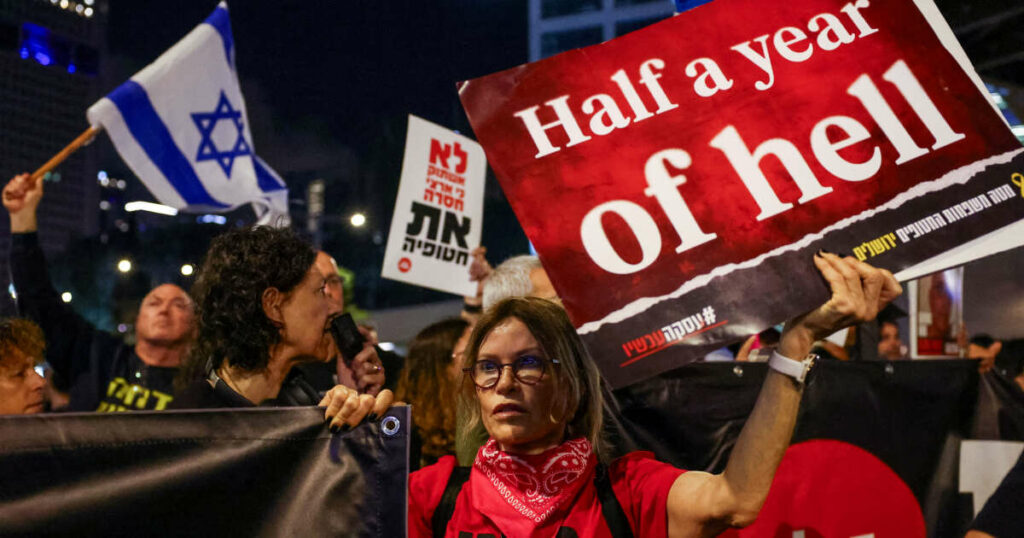 En Israël, des dizaines de milliers de manifestants réclament un accord pour la libération des otages