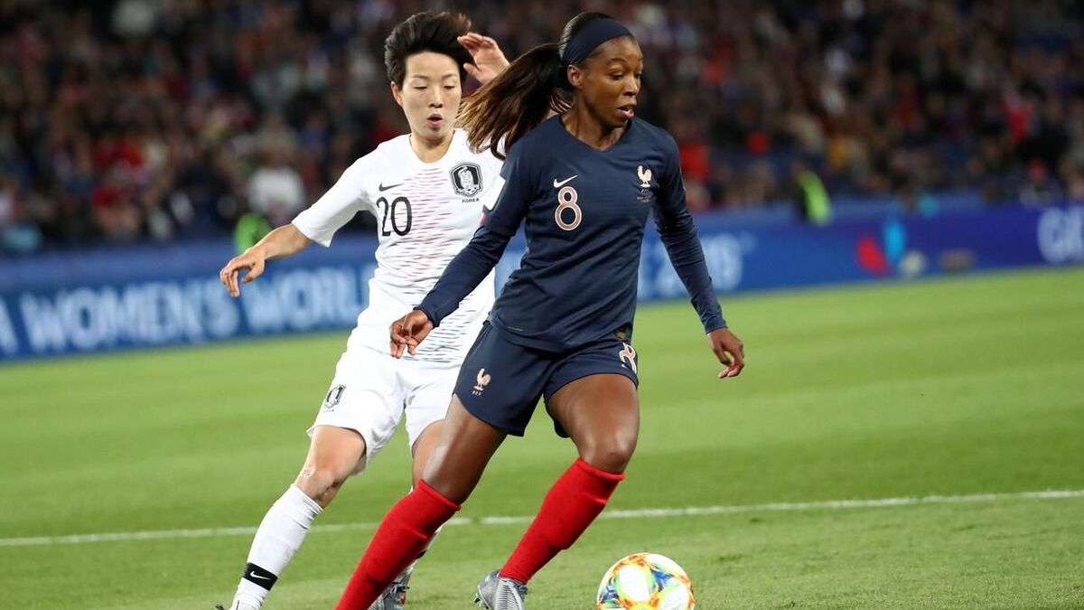 Équipe de France féminine : Grace Geyoro, le foot à visage humain