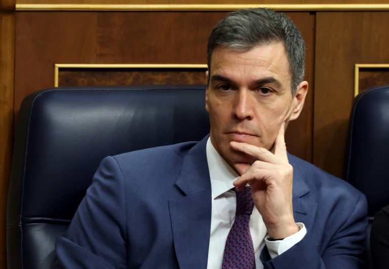 Espagne: Le Premier ministre Pedro Sánchez décide de rester au pouvoir