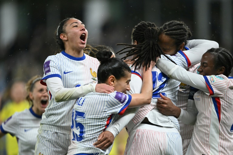 Euro-2025: Les Bleues s'imposent en Suède grâce à Wendie Renard