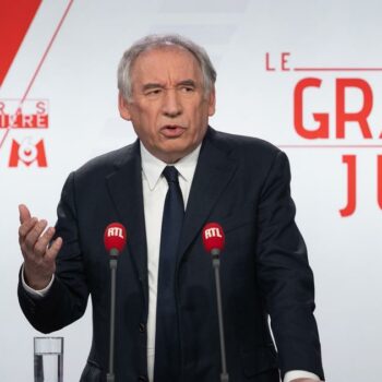 Européennes : «Tous ceux qui prétendent qu’on n’a pas besoin d’Europe sont des menteurs», critique Bayrou