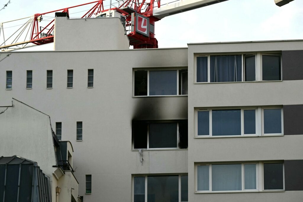 France: Trois morts dans un feu d'appartement dans l'est de Paris