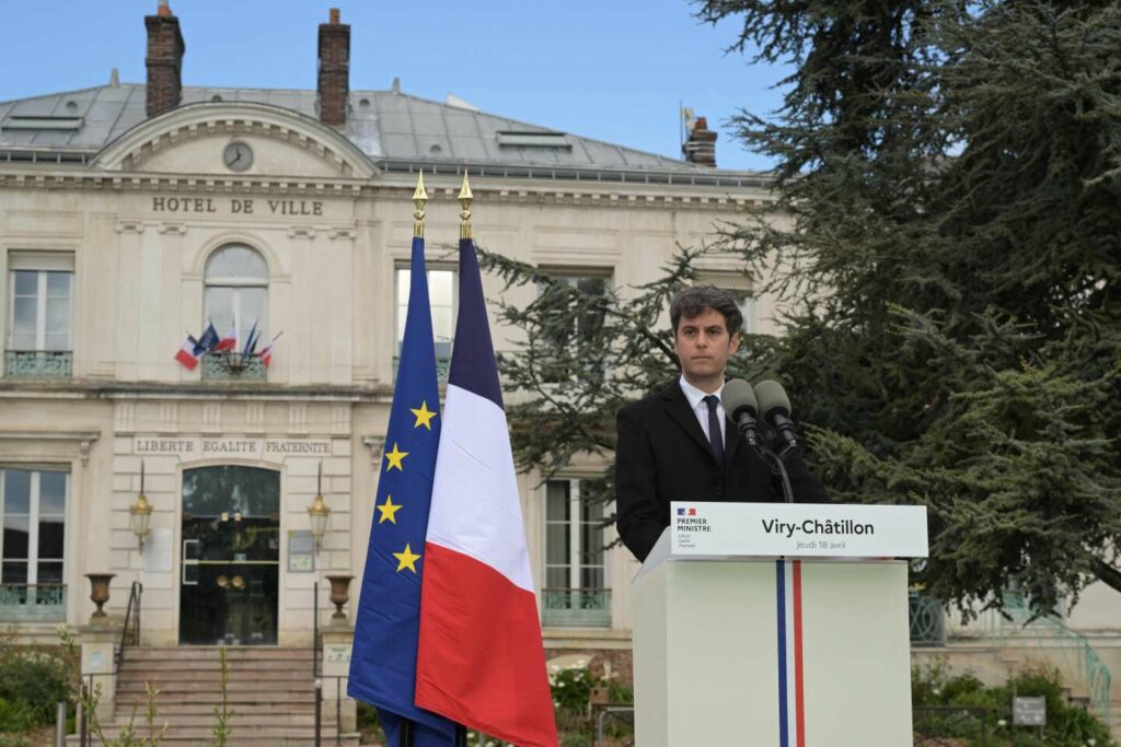 Gabriel Attal appelle à un « sursaut d’autorité » à Viry-Châtillon, dix jours après le meurtre de Shemseddine, 15 ans