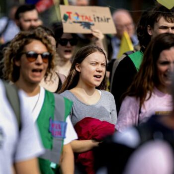 Greta Thunberg interpellée lors d’une manifestation à La Haye