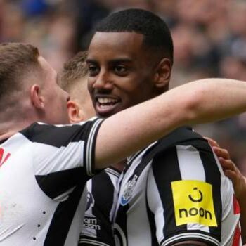 Isak scores twice as Newcastle cruise past Spurs