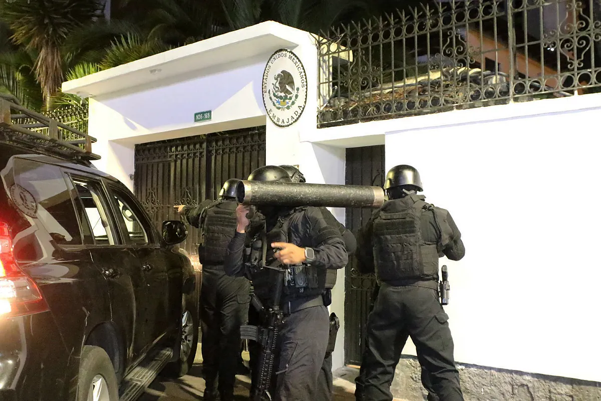 La Policía de Ecuador irrumpe en la Embajada de México en Quito y captura al ex vicepresidente Jorge Glas