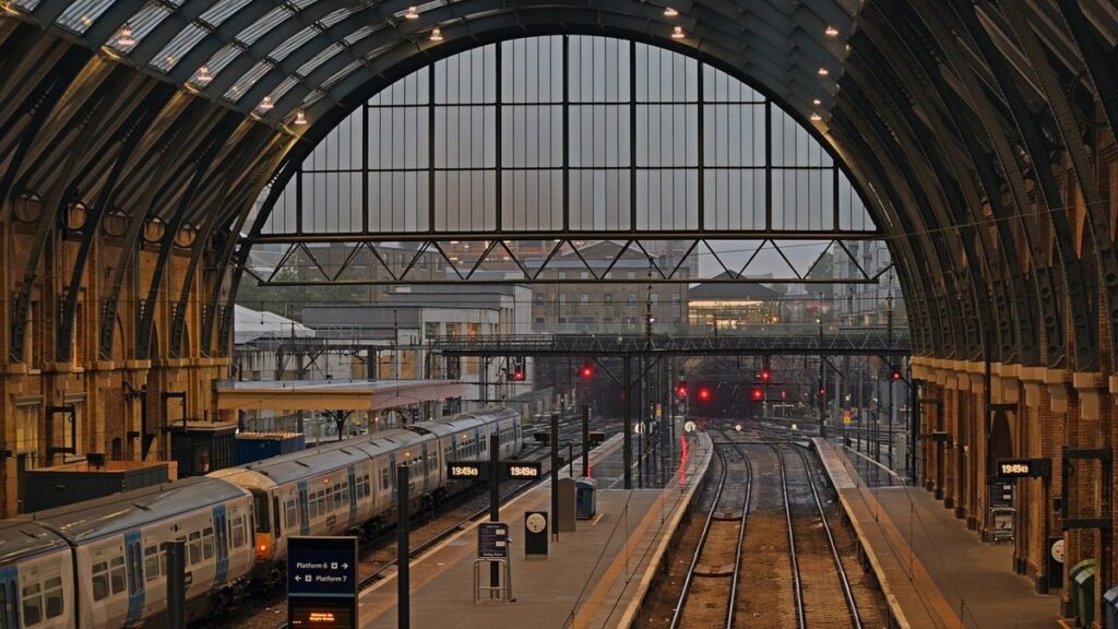 Le staff des trains britanniques a tellement honte du service qu'il se cache des passagers