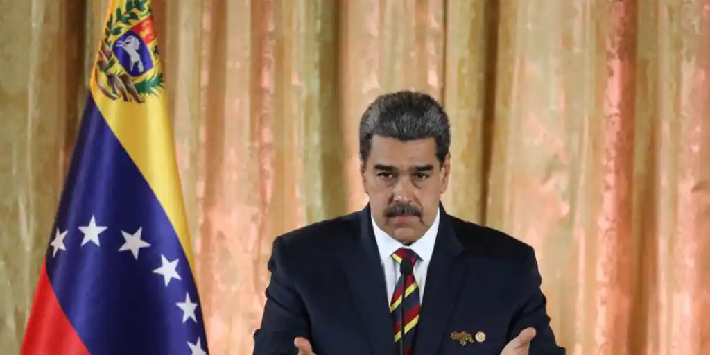 Los socios comienzan a abandonar a Maduro