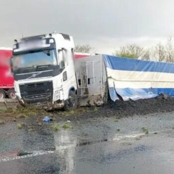 M6 closed after horror lorry crash leaves mud and fuel spilled across entire road