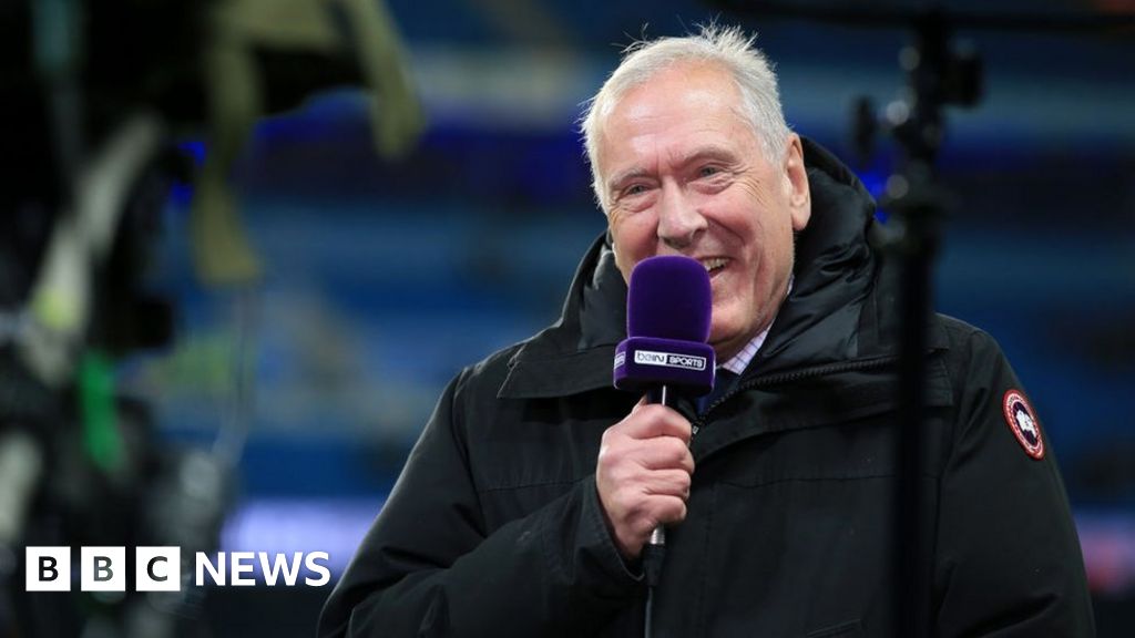 Martin Tyler commentating on a Premier League match in 2015