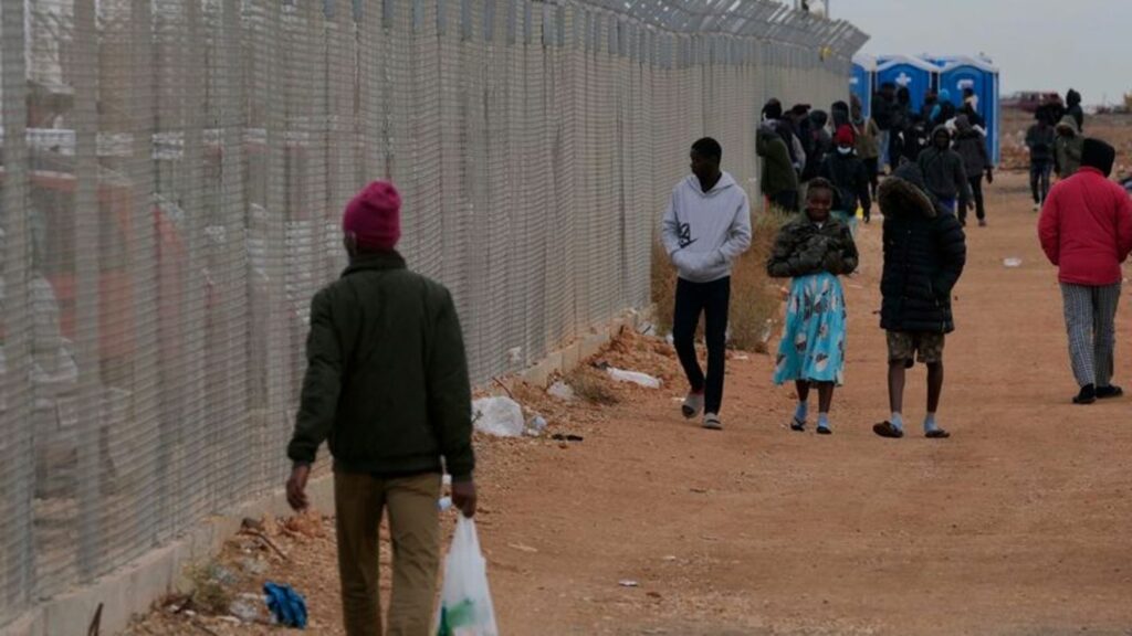 Zahlreiche syrische Flüchtlinge kamen in den letzten Monaten in Zypern an. Foto: Petros Karadjias/AP/dpa