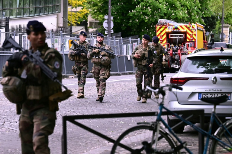 Paris: Un homme interpellé après s'être introduit dans le consulat d'Iran