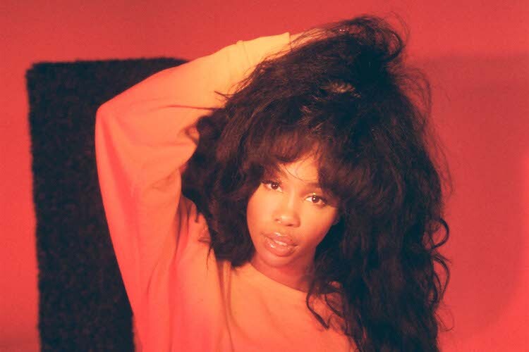 SZA sera la deuxième musicienne noire à remporter un prix du Songwriters Hall Of Fame