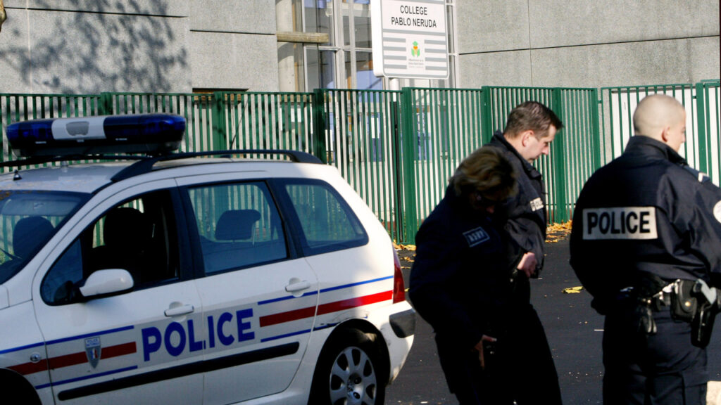 Un ado lui fonce dessus en moto: Un policier blessé près de Strasbourg