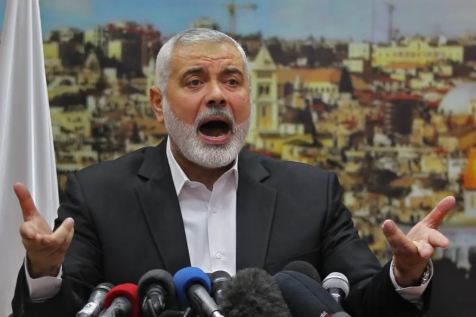 Un ataque aéreo israelí mata a tres hijos del líder de Hamas Ismail Haniya en la Franja de Gaza