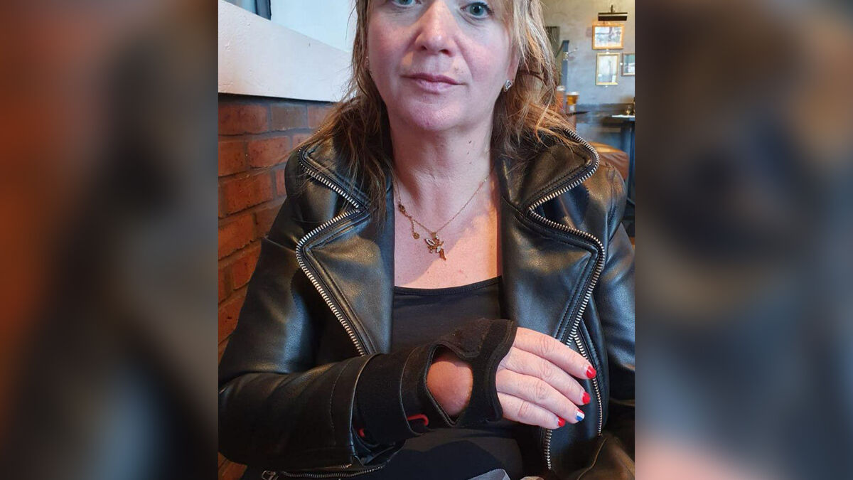 Une conductrice grille un stop, percute et blesse la maire du village : « Cette violence n’est pas tolérable »